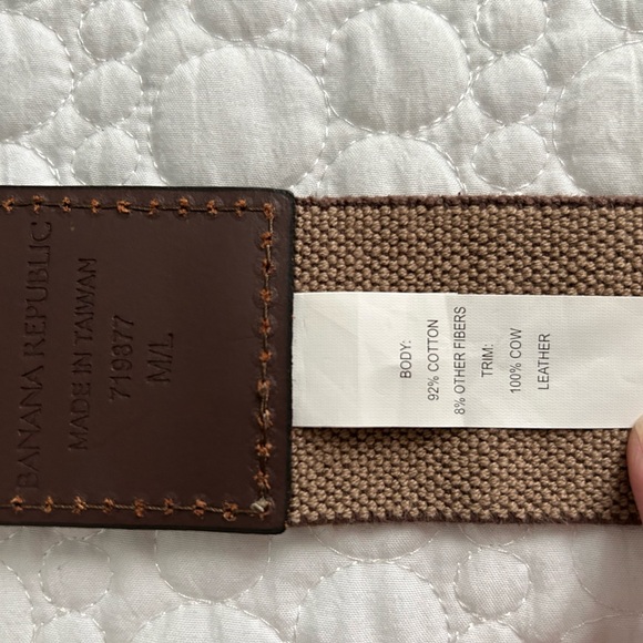 🌸 FINAL SALE PRICE 🌸 Banana Republic Elastic Belt w Genuine Leather Buckle Knot - Picture 5 of 10